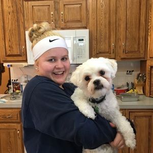 Meet your Posher, Elise